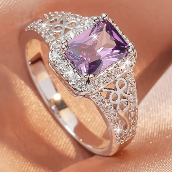unbranded Jewelry - New women's fashion purple ring